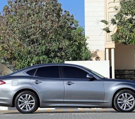 Gray Infiniti Q70 Luxury 2017