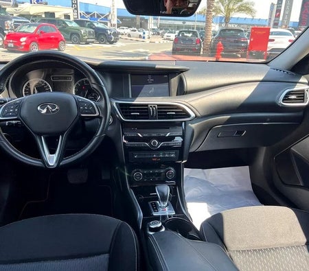 Infiniti QX30 LUXE 2018, photo 3 of 4