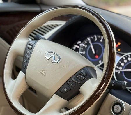 Infiniti QX56 2011, photo 2 of 4