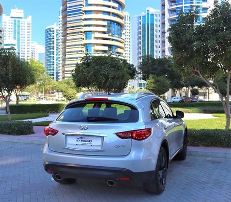 Silver Infiniti QX70 Luxury 2017