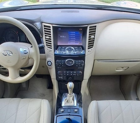 Silver Infiniti QX70 Excellence 2018