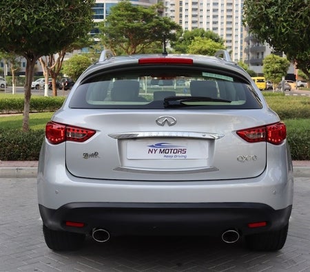 Silver Infiniti QX70 Excellence 2018