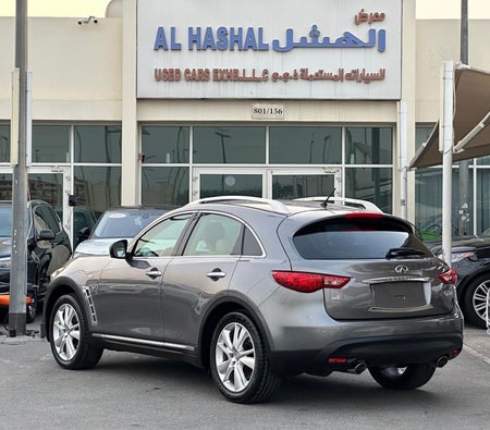 Gray Infiniti QX70 2019