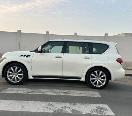 White Infiniti QX80 2014