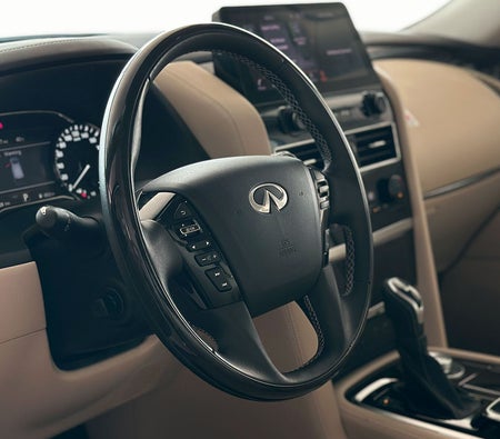 White Infiniti QX80 2024