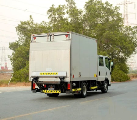 White Isuzu N-SERIES NPR 2022