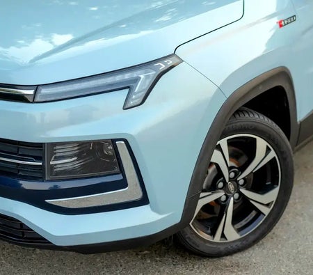 蓝色 江淮汽车 JS4 Intelligent 2023