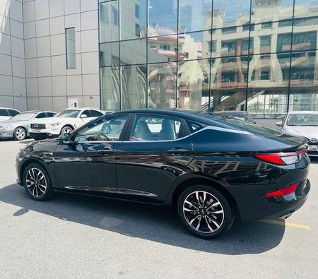 Black JAC J7 2023