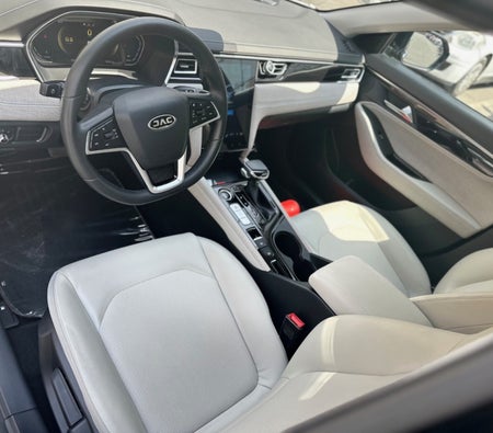 Black JAC J7 2023