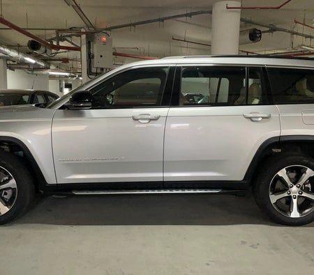 Silver Jeep Grand Cherokee L Limited 2024