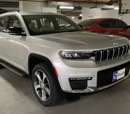 Silver Jeep Grand Cherokee L Limited 2024 Silver Jeep Grand Cherokee L Limited 2024