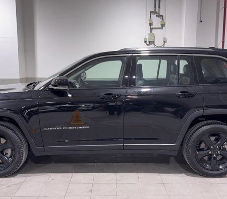 Black Jeep Grand Cherokee Limited 2023