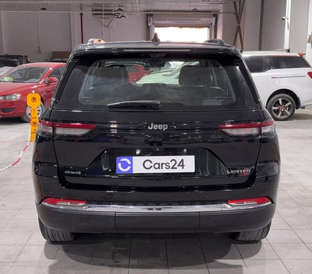 Black Jeep Grand Cherokee Limited 2023
