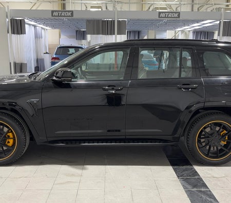 Black Jeep Grand Cherokee Overland 2022