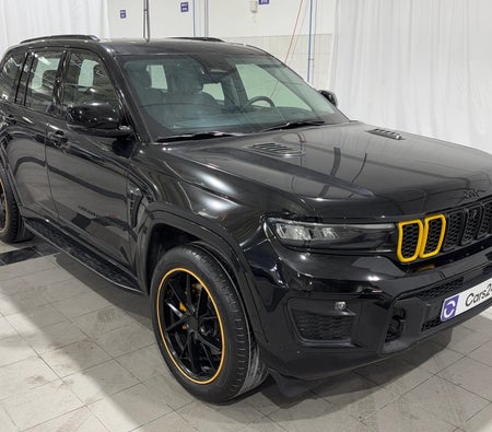 Black Jeep Grand Cherokee Overland 2022 Black Jeep Grand Cherokee Overland 2022