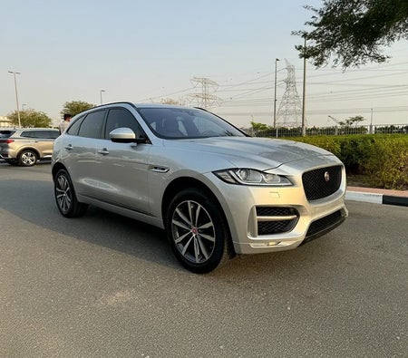 Jaguar F Pace R-Dynamic 2018, photo 2 of 4