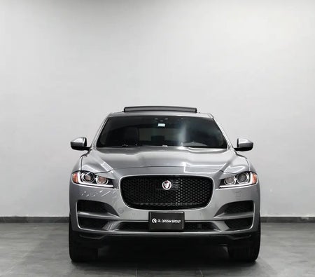 Jaguar F Pace 2020, photo 2 of 4