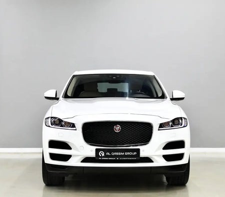 Jaguar F Pace Prestige 2019, photo 2 of 4
