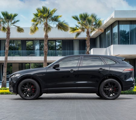 أسود جاغوار F Pace R-Dynamic 2021