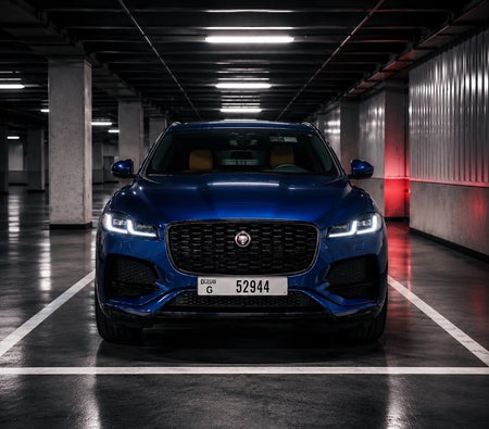 Blau Jaguar F Pace Dynamic  2023