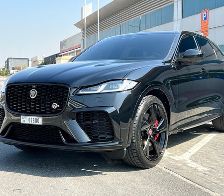 Negro Jaguar F Pace SVR 2021