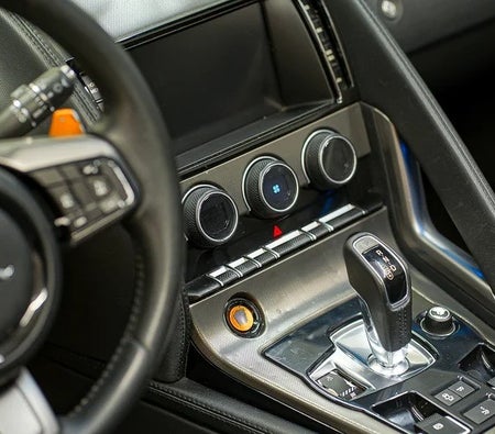 أبيض جاغوار F Type S 2015
