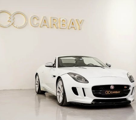 Белый Jaguar F Type S 2015 год