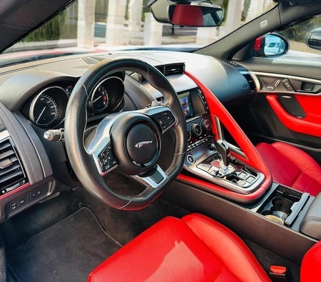 rojo Jaguar F Type R-Dynamic 2018