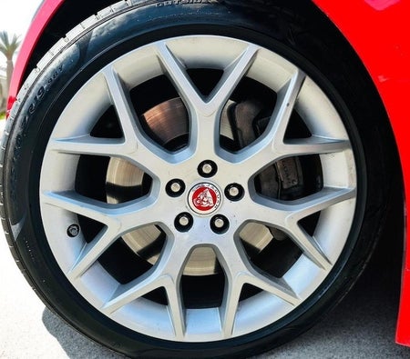 rojo Jaguar F Type R-Dynamic 2018