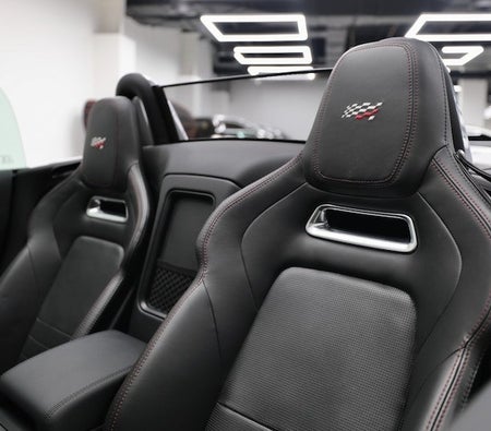 白色的 捷豹 F Type 2022