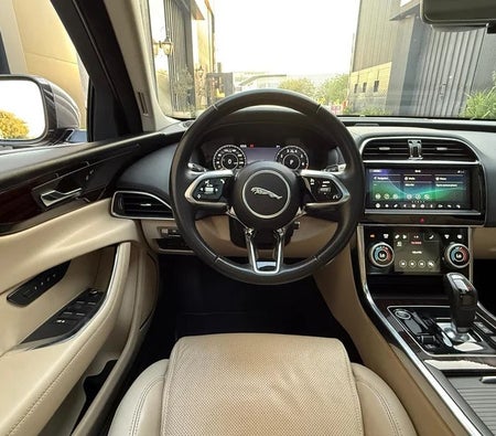 Gray Jaguar XE SE 2020
