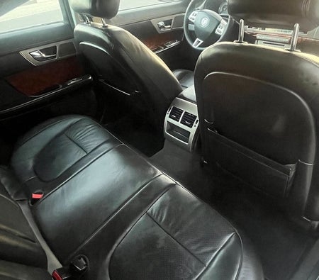 Jaguar XF Premium Luxury 2010, photo 3 of 4