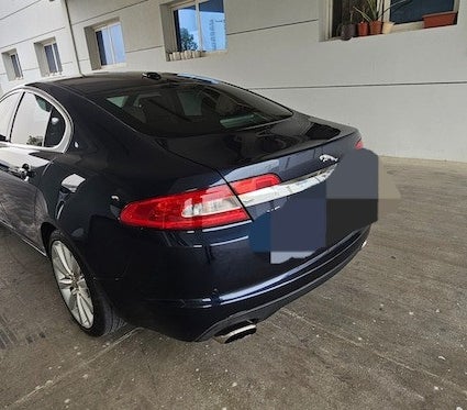 Blue Jaguar XF 2011