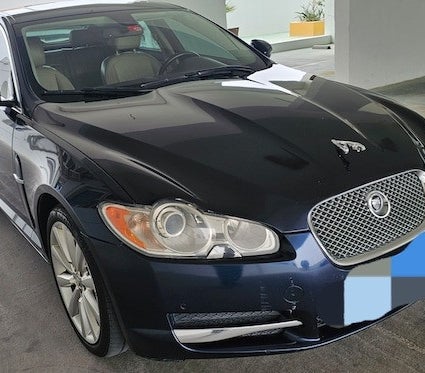 Blue Jaguar XF 2011