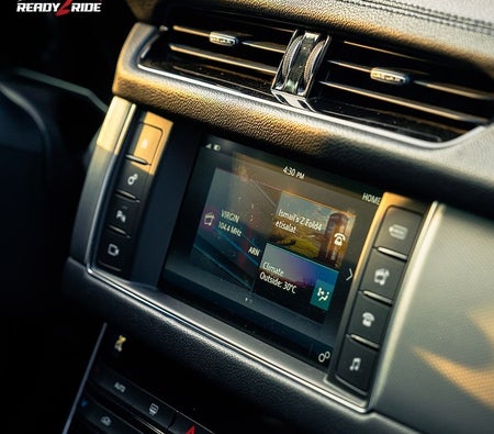 Nero Jaguar XF Luxury 2016