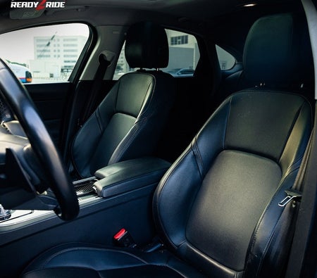 Jaguar XF Luxury 2016, photo 3 of 4