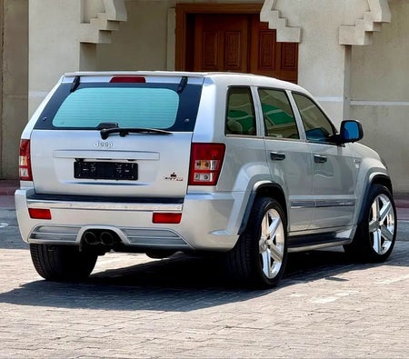 Серебро Jeep Grand Cherokee SRT8 2009 Серебро Jeep Grand Cherokee SRT8 2009