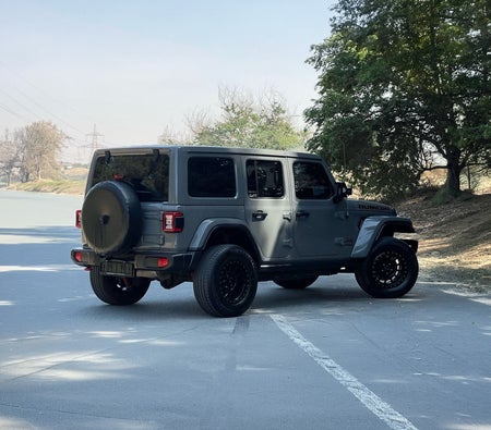Gray Jeep Wrangler 2021