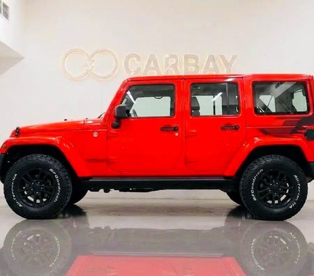 Красный Jeep Wrangler 2017 год