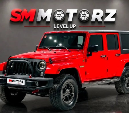 Красный Jeep Wrangler 2018 год Красный Jeep Wrangler 2018 год