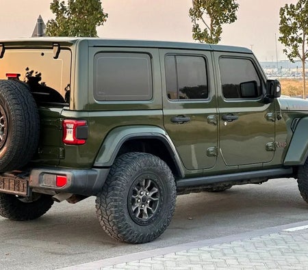 Green Jeep Wrangler Rubicon 2021