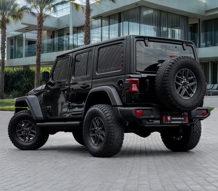 Schwarz Jeep Wrangler Sport 2025