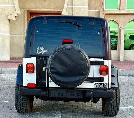 Белый Jeep Wrangler Sport 2004