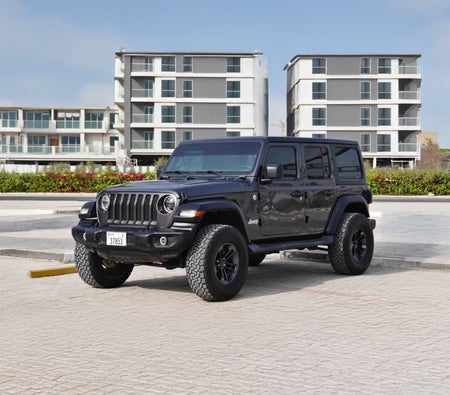 zwart Jeep Wrangler Unlimited Sahara Edition 2020 zwart Jeep Wrangler Unlimited Sahara Edition 2020