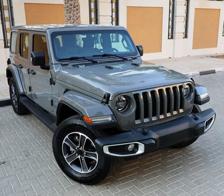 Jeep Wrangler Unlimited Sahara 2023, photo 2 of 4