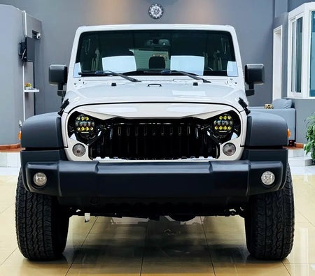 White Jeep Wrangler Unlimited Sport 2018