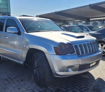 Silver Jeep Grand Cherokee 2008