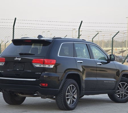 Black Jeep Grand Cherokee 2019