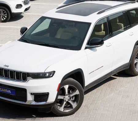White Jeep Grand Cherokee Limited 2023