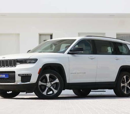 White Jeep Grand Cherokee Limited 2023
